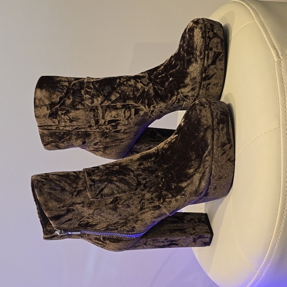 GIANNI BINI VELVET BOOTS Dieder Platform Heel Heel  Zip BOOTS 8 8 1/2 HOT New - Picture 2 of 3